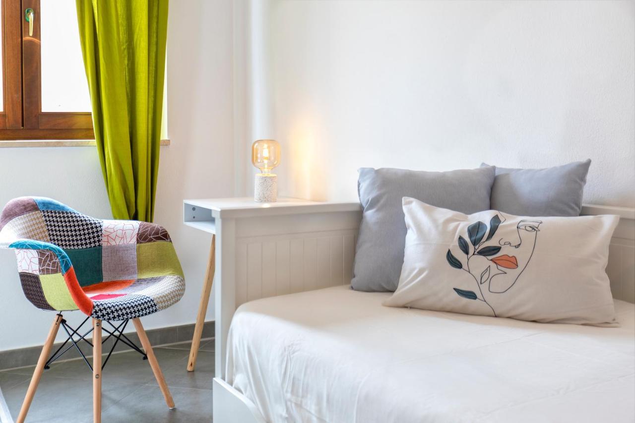 Apartment Emerald: A Due Passi Dal Mare. *